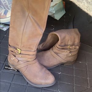 Grey/brown boots